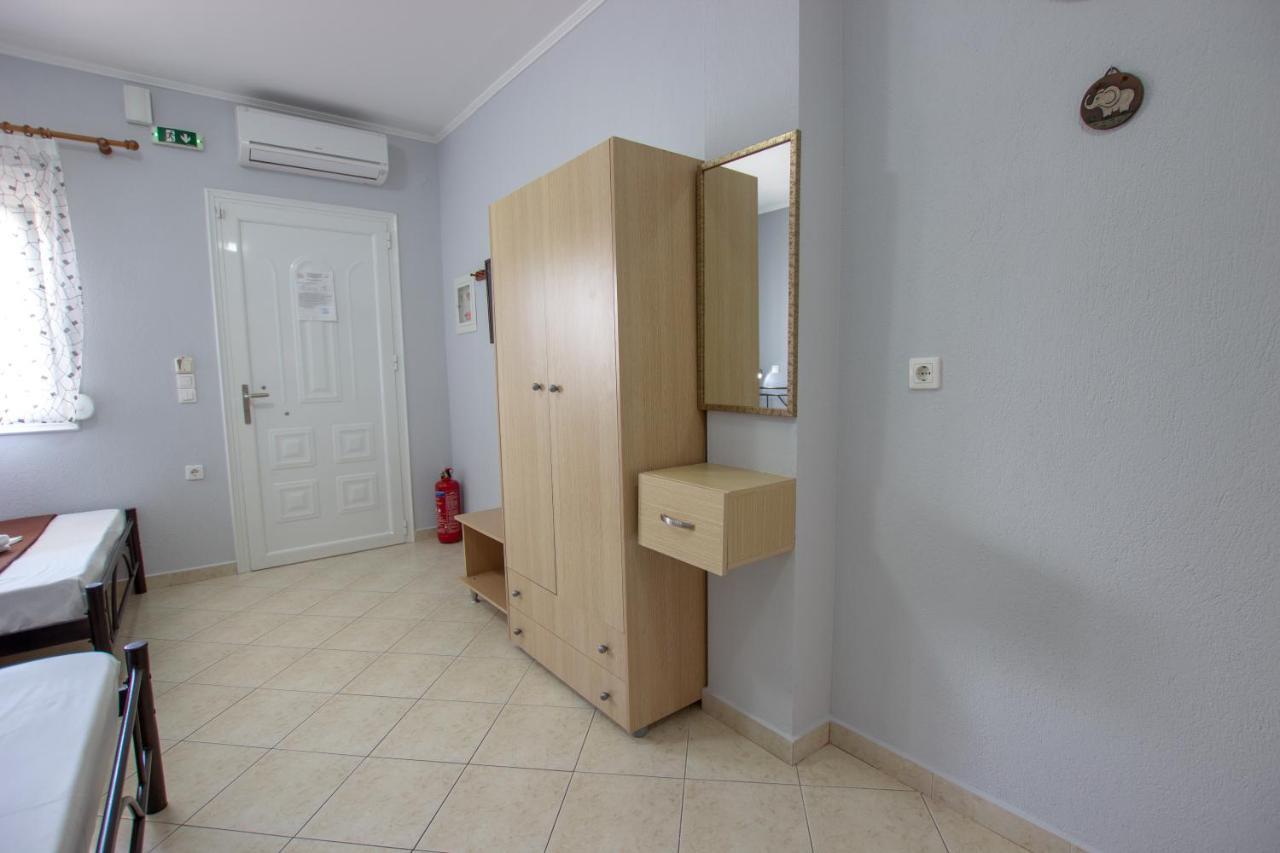 Babis House Apartamento Vrasná Exterior foto